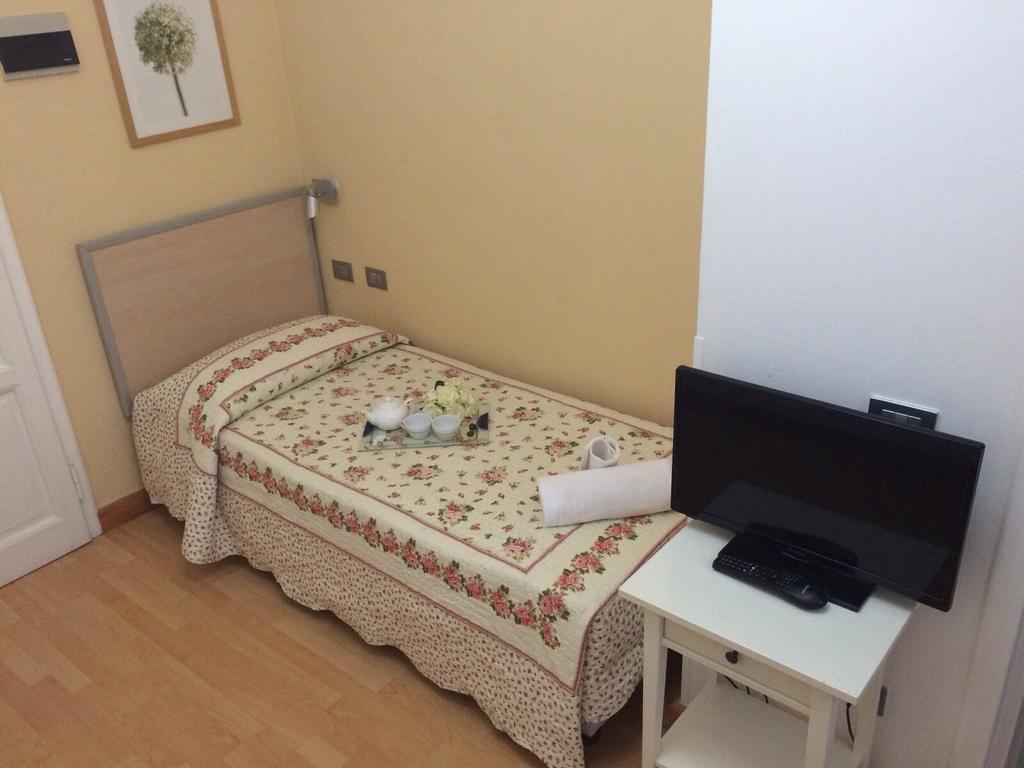 Hotel Butterfly Μοντεκατίνι Τέρμε Δωμάτιο φωτογραφία