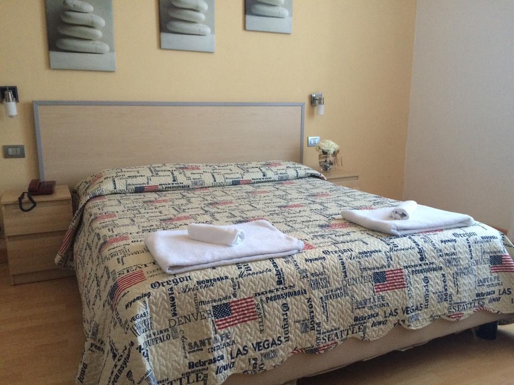 Hotel Butterfly Μοντεκατίνι Τέρμε Δωμάτιο φωτογραφία
