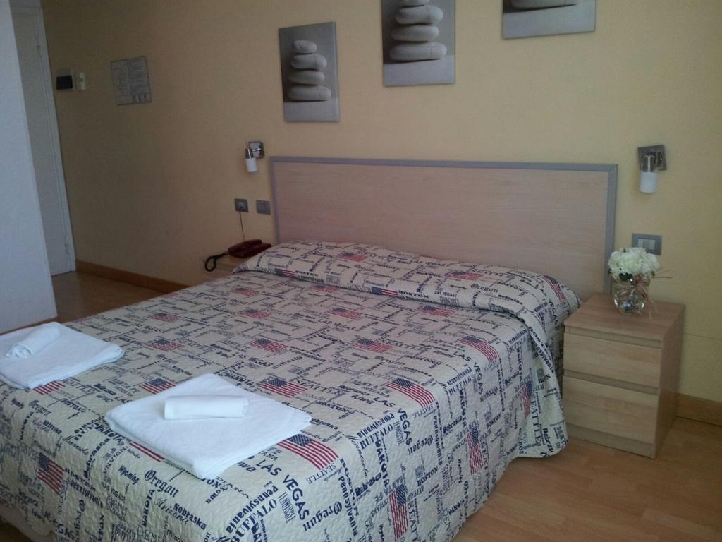 Hotel Butterfly Μοντεκατίνι Τέρμε Δωμάτιο φωτογραφία